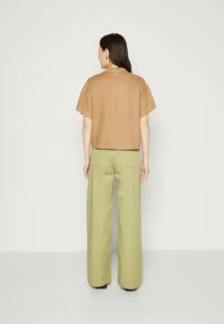 Selected Femme Slfeloisa Cropped Shirt - Skjorte - Tigers Eye -Selected Femme Butikk 03b0fa37368840398d720b170ff0e751