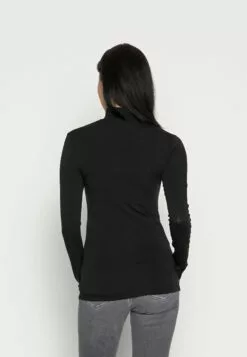 Selected Femme Slfmandy High NeckNoos - Topper Langermet - Black 7 Selected Femme Slfmandy High NeckNoos - Topper Langermet - Black -Selected Femme Butikk 10271245a2ff40cf8a706494c3e880ba