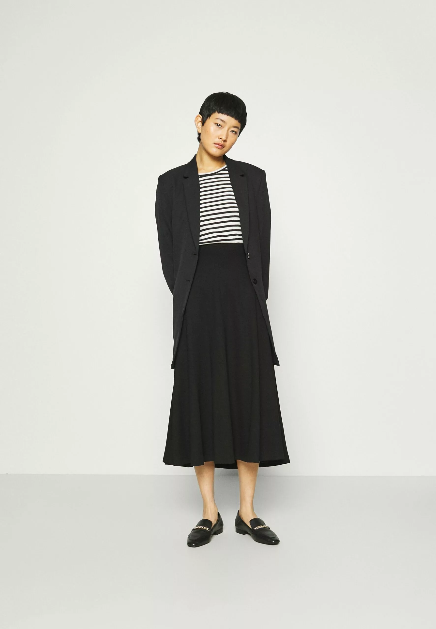 Selected Femme Slfanna Ls Crew Neck Str Noos - Strikkegenser - Black/Snow White Stripes 2 Selected Femme Slfanna Ls Crew Neck Str Noos - Strikkegenser - Black/Snow White Stripes - Bilde 2