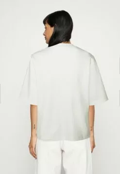 Selected Femme Slfjolie Broderi Tee - T-Shirts Med Print - Snow White 8 Selected Femme Slfjolie Broderi Tee - T-Shirts Med Print - Snow White -Selected Femme Butikk 11b126118cac446bb501936725f12f54