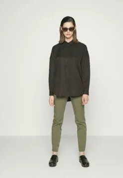 Front -Selected Femme Butikk 13d444de6b2a429e8b4264e581c5a60e