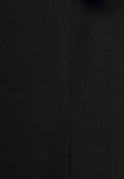 Selected Femme Slfessential Boxy Tee - T-Shirts - Black -Selected Femme Butikk 1706c68fb96441daba2b8e971790eacc