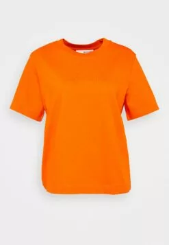 Selected Femme Slfessential Boxy Tee - T-Shirts - Orangeade -Selected Femme Butikk 17fdad4f5c554b70861804d4b29ef5cc
