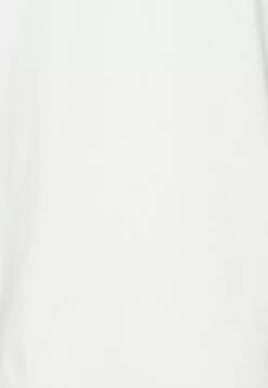 Selected Femme Slfessential V Neck Tee - T-Shirts - Bright White -Selected Femme Butikk 1d6e9e8763414875898e80789d7d693b