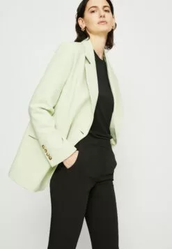 Selected Femme Slfdoah Asymmetric - Blazer - Celadon Green -Selected Femme Butikk 1e4ac01ed29541759a928d3524fdd04a