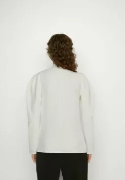 Selected Femme Slffenja T-Neck - Topper Langermet - Snow White 7 Selected Femme Slffenja T-Neck - Topper Langermet - Snow White -Selected Femme Butikk 212b665e098949d8a7fa894c8a9b9a27