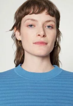 Selected Femme Slflaurina O Neck - Strikkegenser - Ultramarine 9 Selected Femme Slflaurina O Neck - Strikkegenser - Ultramarine -Selected Femme Butikk 249aabc68d904e089700d6d3f78caa14