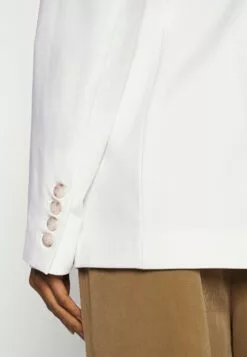 Selected Femme Slfeliana - Blazer - Snow White -Selected Femme Butikk 277626f3b02c413ca8ec77a86c586fc1