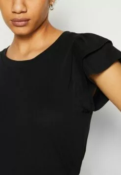 Selected Femme Slfcamila Ruffle Tee - T-Shirts Med Print - Black -Selected Femme Butikk 314eb240e91b435f9f35a3211f348857