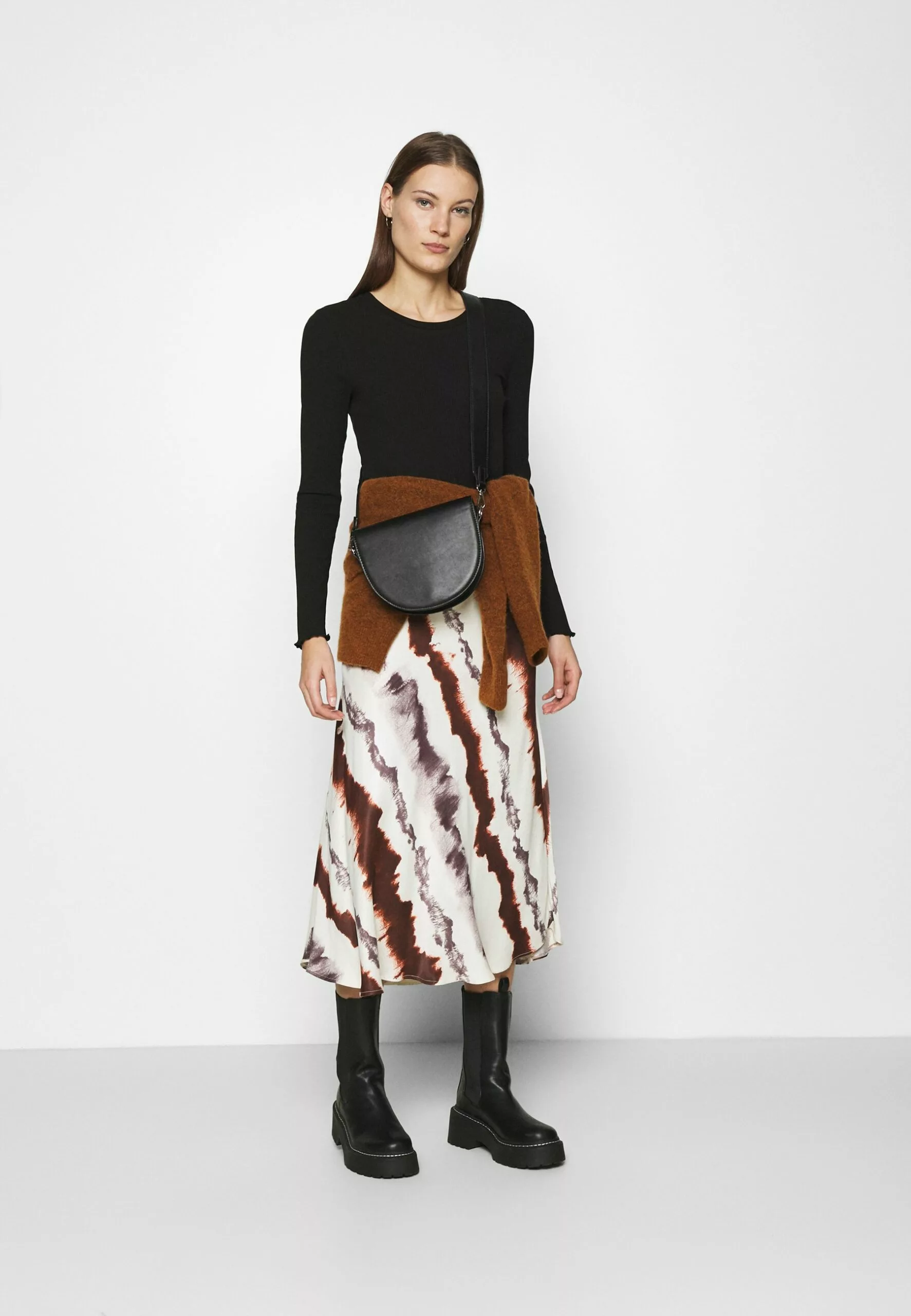 Selected Femme Slfanna Crew Neck Tee- Topper Langermet - Black 2 Selected Femme Slfanna Crew Neck Tee- Topper Langermet - Black - Bilde 2