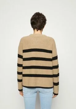 Selected Femme Slfbloomie O Neck - Strikkegenser - Cornstalk -Selected Femme Butikk 3b56ac542b8e47538eb16c5c48b2537d