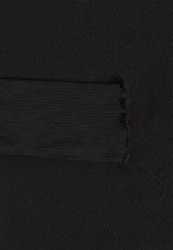 Selected Femme Slfanna Crew Neck Tee- Topper Langermet - Black 11 Selected Femme Slfanna Crew Neck Tee- Topper Langermet - Black -Selected Femme Butikk 448cb17f9c5348debd4fb74a49af4155