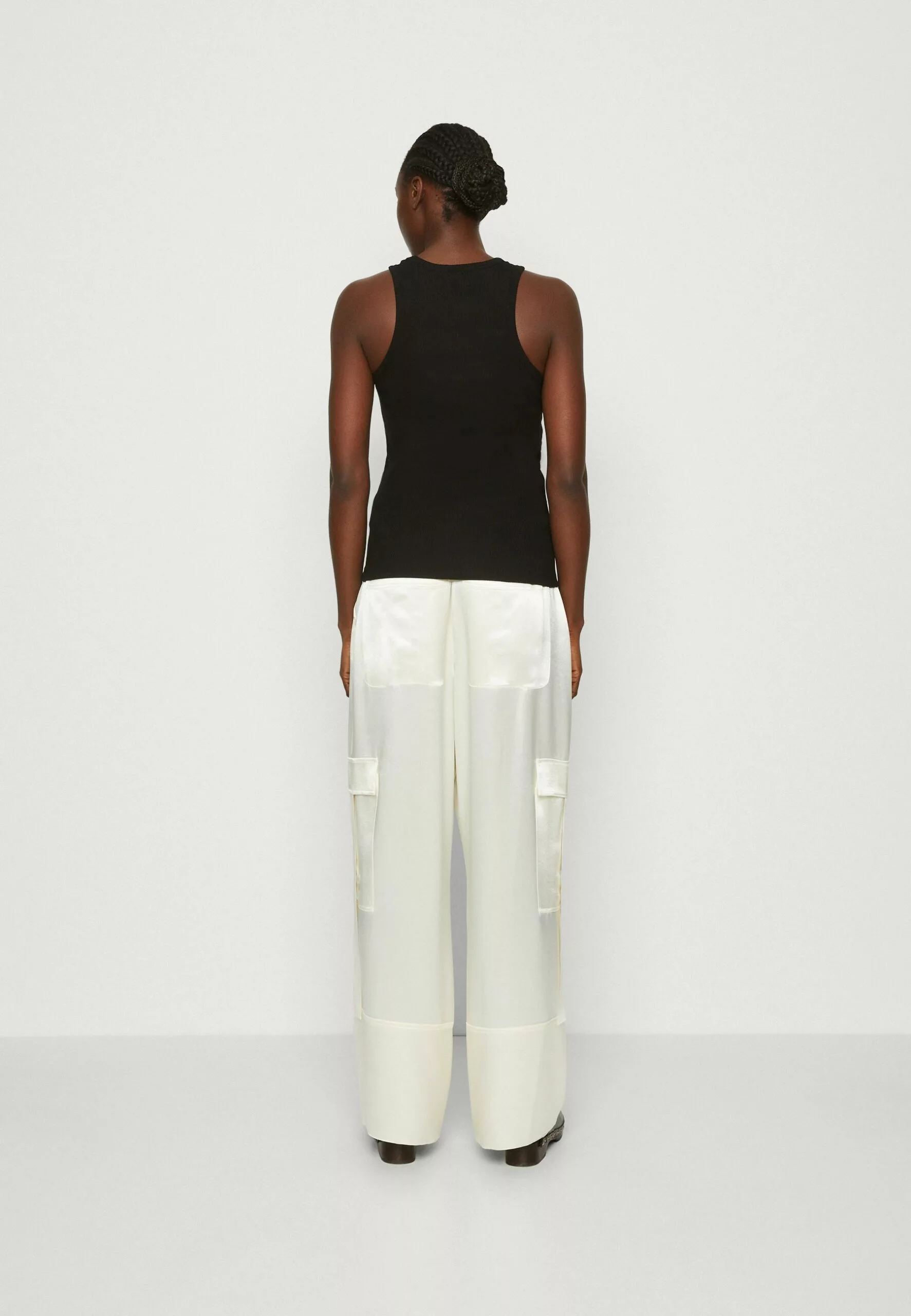 Selected Femme Slfanna O-Neck Tank Noos - Topper - Black 3 Selected Femme Slfanna O-Neck Tank Noos - Topper - Black - Bilde 3