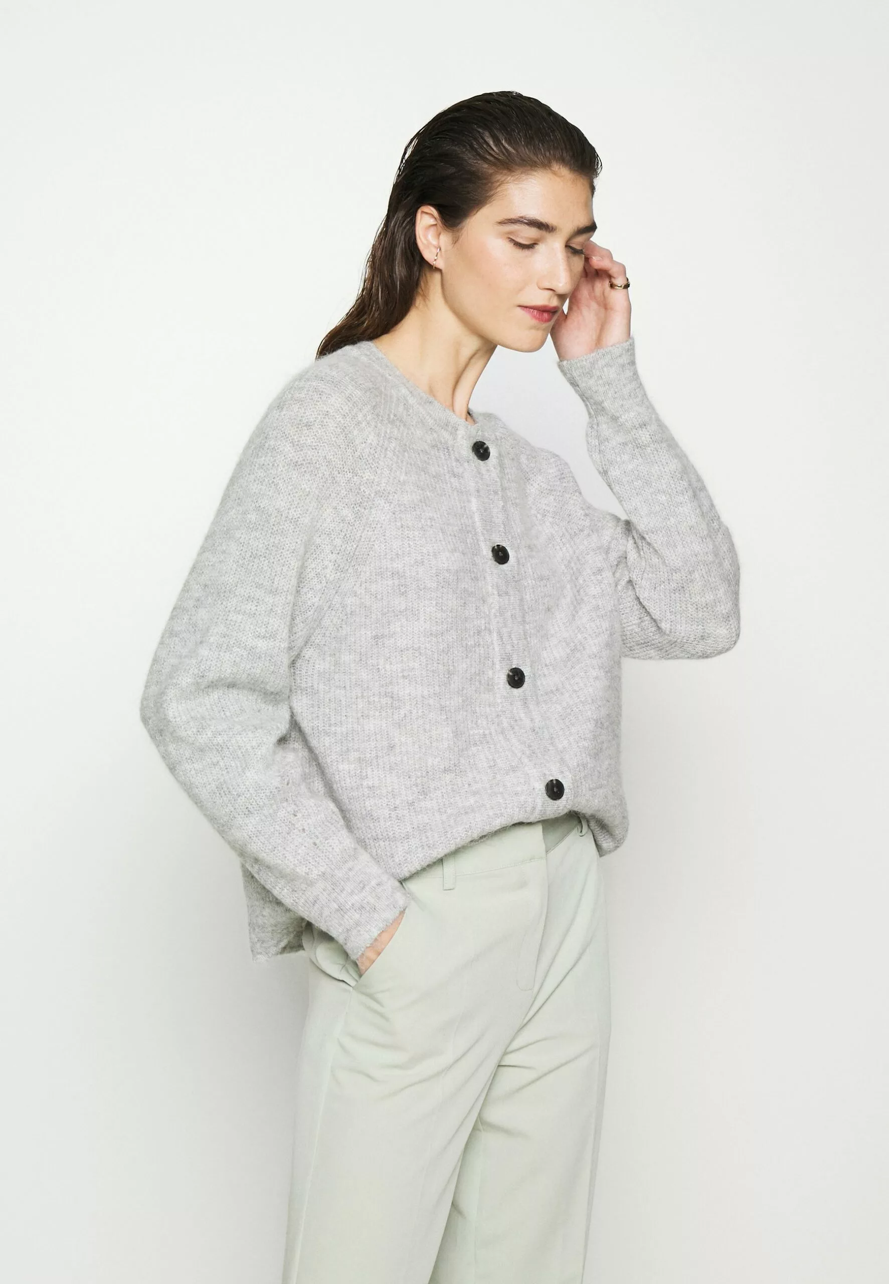 Selected Femme Slflulu LsNoos - Cardigan - Light Grey Melange 1 Selected Femme Slflulu LsNoos - Cardigan - Light Grey Melange