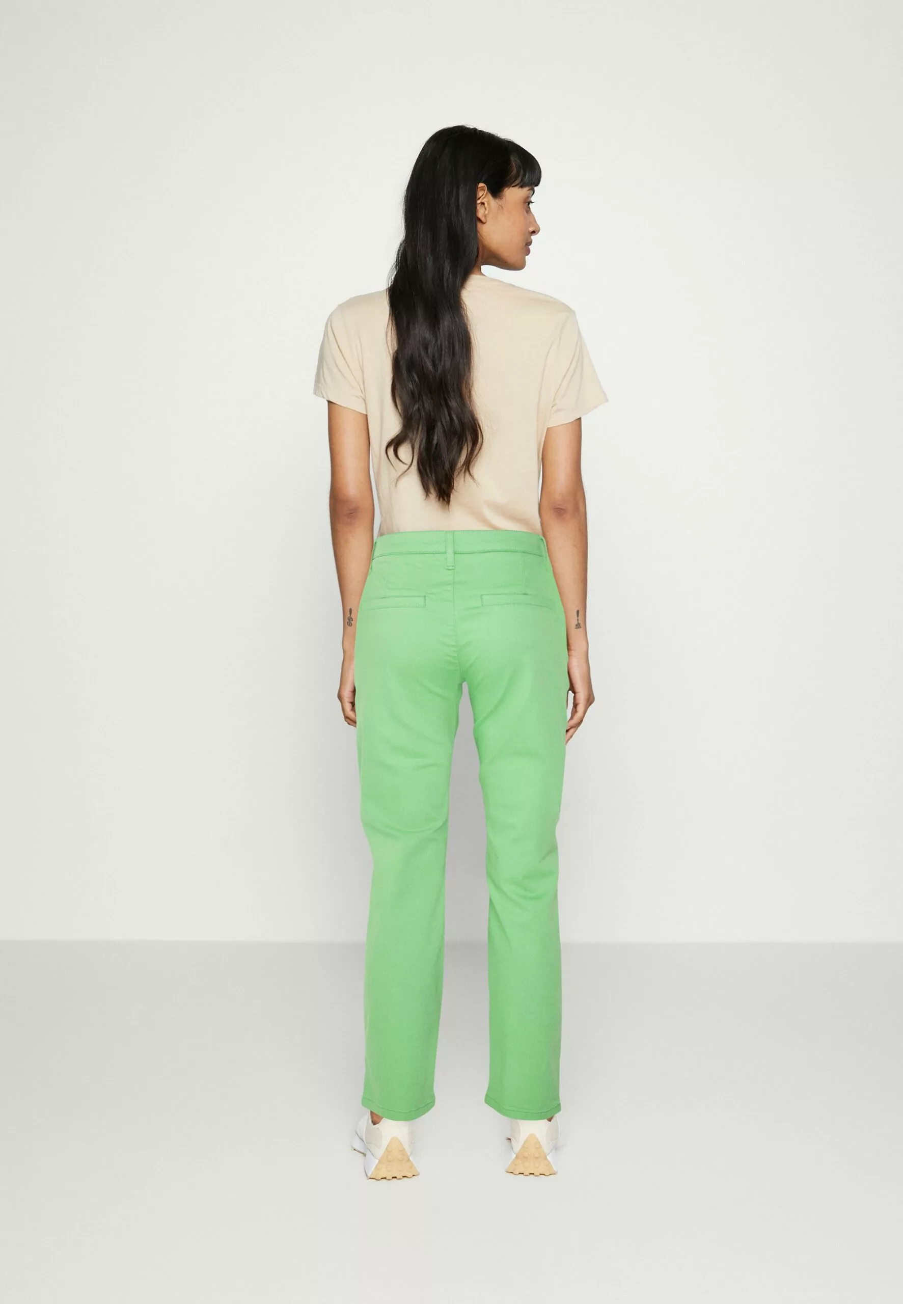 Selected Femme Slfmarina Pants - Chinos - Absinthe Green 3 Selected Femme Slfmarina Pants - Chinos - Absinthe Green - Bilde 3