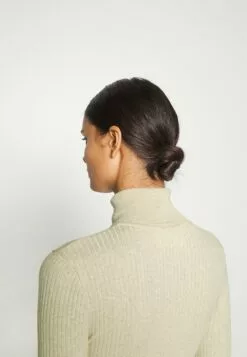 Selected Femme Slflydia Costa Rollneck - Strikkegenser - Birch 11 Selected Femme Slflydia Costa Rollneck - Strikkegenser - Birch -Selected Femme Butikk 5fd4354bb5f243c2a6a171d295b4a0e4