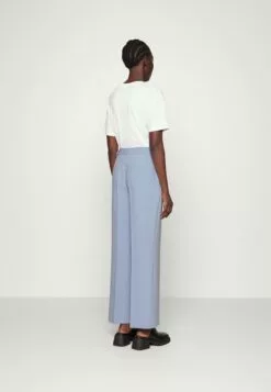 Selected Femme Myla Wide- Bukse - Blue Heron 10 Selected Femme Myla Wide- Bukse - Blue Heron -Selected Femme Butikk 6a7d18189dfa457f81d8af631c6f4c74