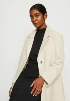 Selected Femme Slfsana- Kort Kåpe / Frakk - Sandshell -Selected Femme Butikk 7050717b51a44fc9ae716b32b2e5085a