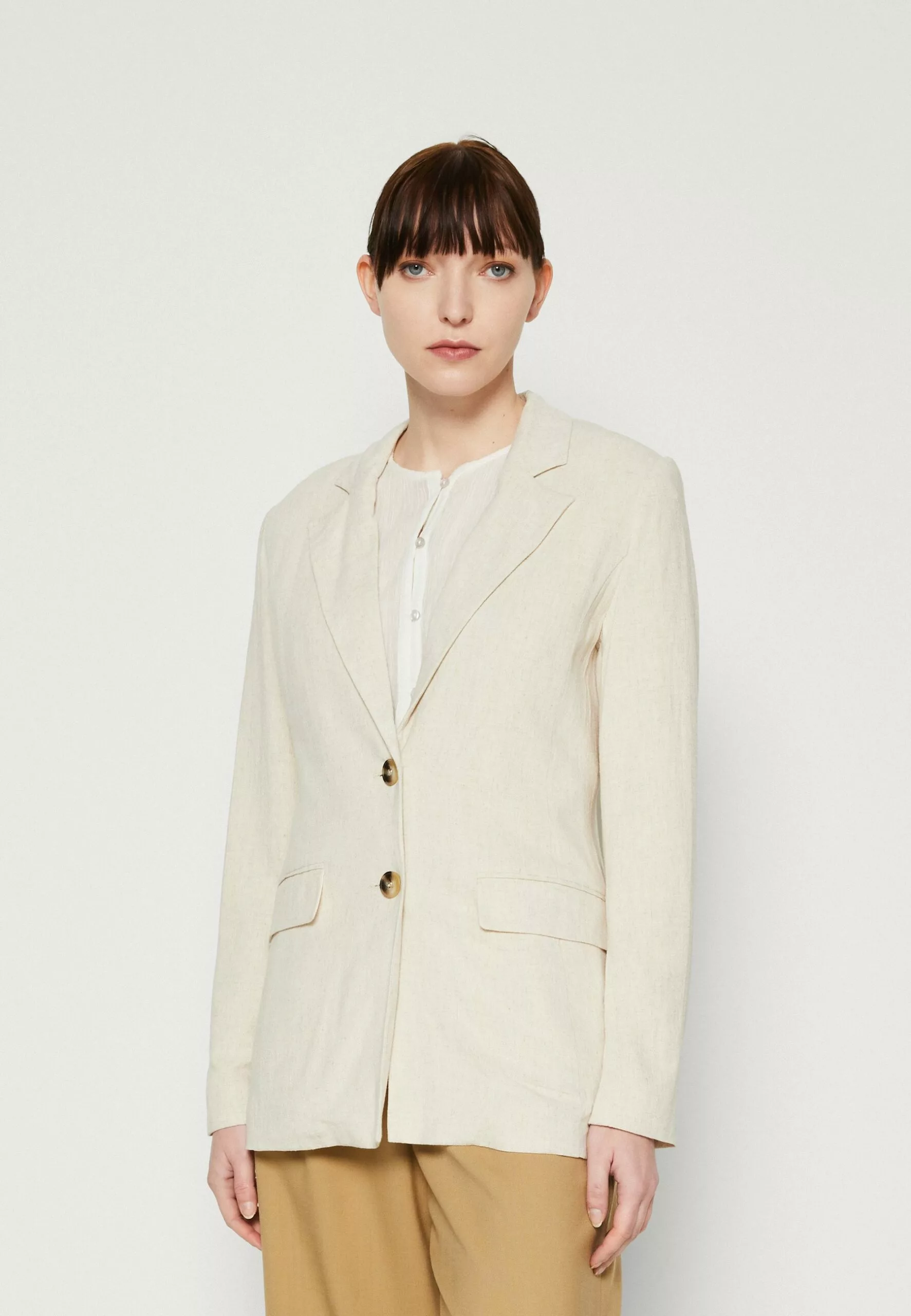 Selected Femme Slfviva - Blazer - Sandshell 1 Selected Femme Slfviva - Blazer - Sandshell