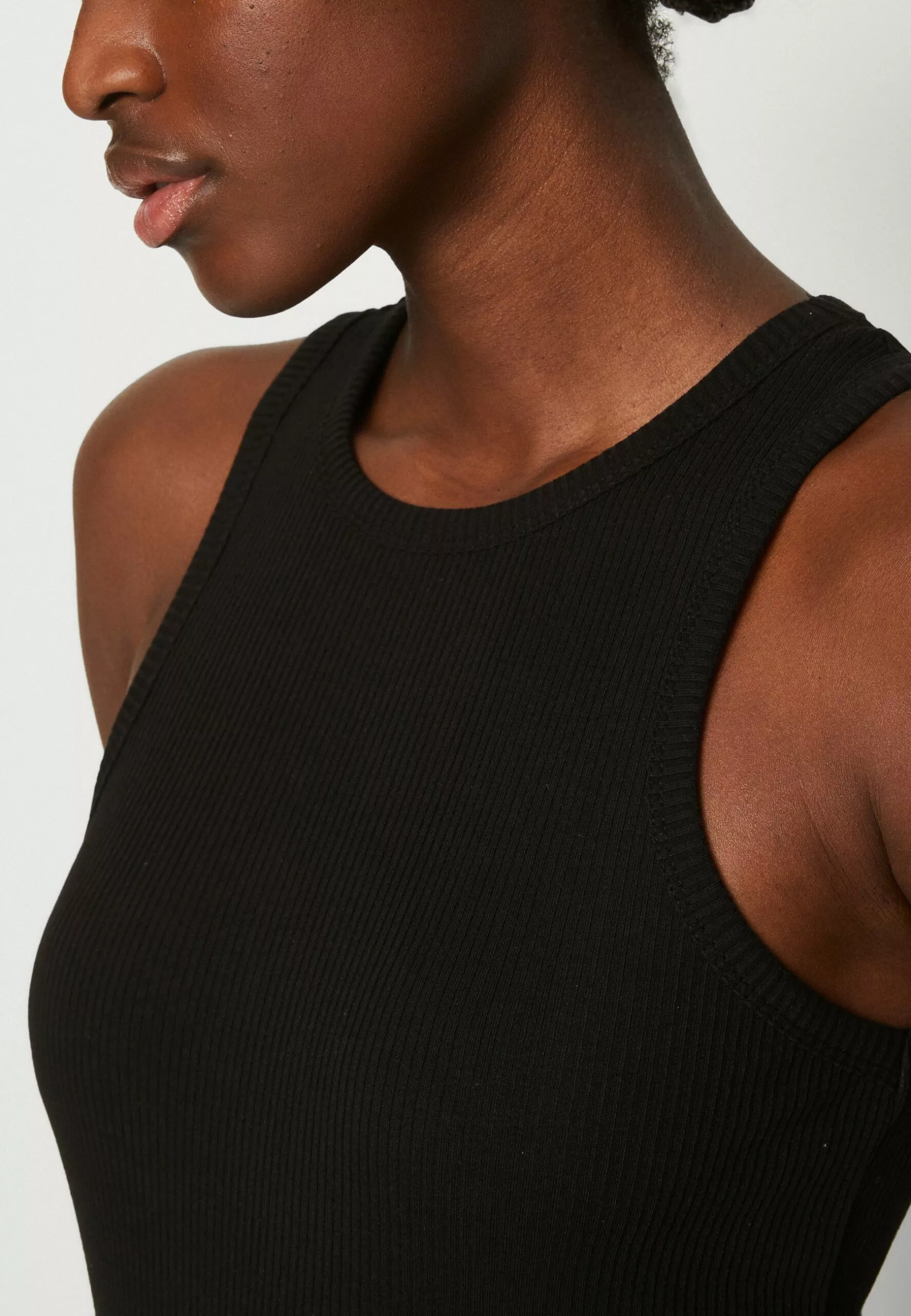 Selected Femme Slfanna O-Neck Tank Noos - Topper - Black 6 Selected Femme Slfanna O-Neck Tank Noos - Topper - Black - Bilde 6