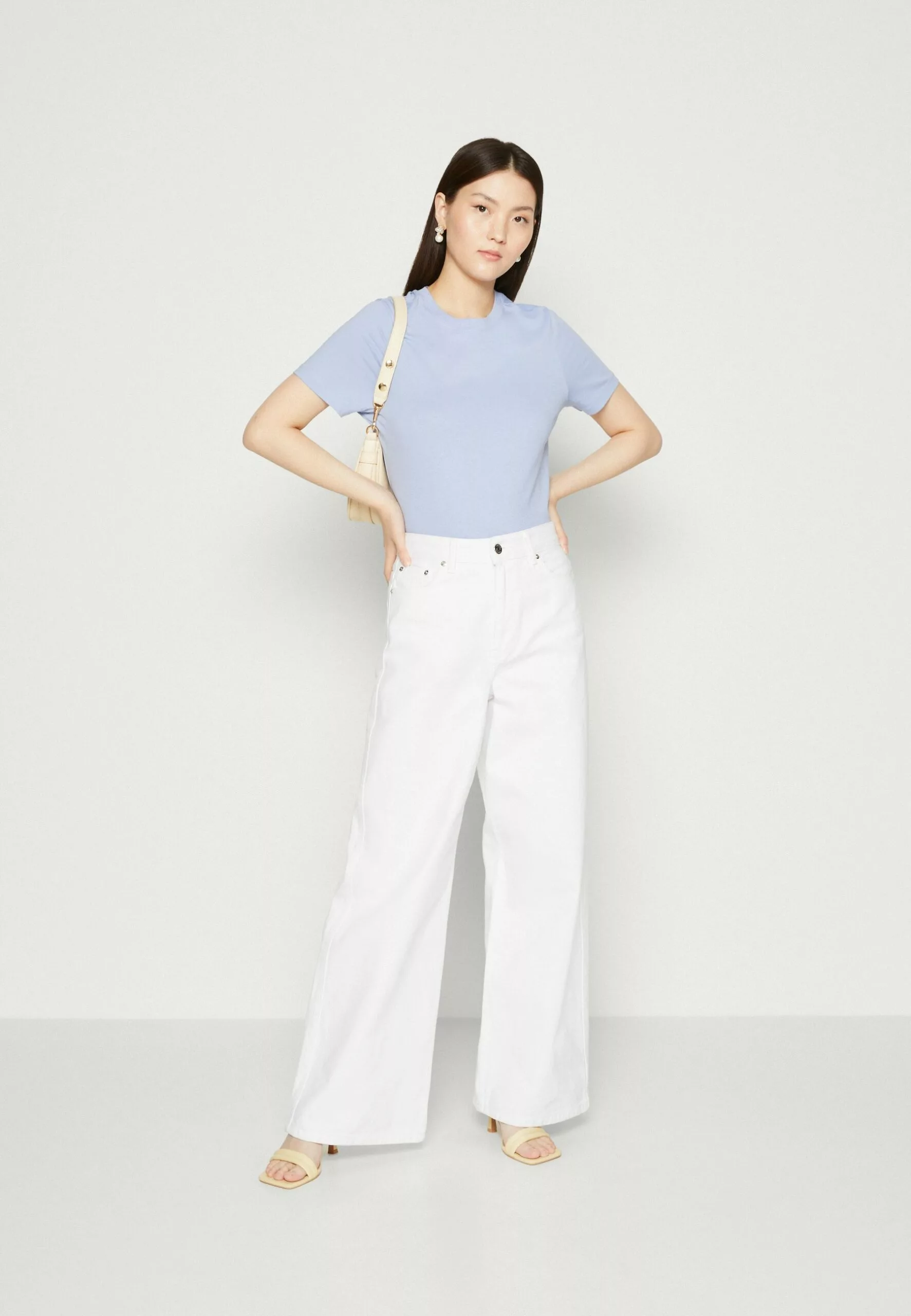 Selected Femme Slfmyessential Ss O-Neck Noos - T-Shirts - Blue Heron 2 Selected Femme Slfmyessential Ss O-Neck Noos - T-Shirts - Blue Heron - Bilde 2