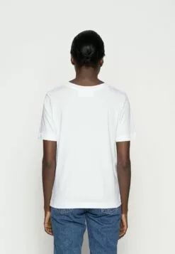 Selected Femme SlfstandardV Neck Tee- T-Shirts - Bright White 7 Selected Femme SlfstandardV Neck Tee- T-Shirts - Bright White -Selected Femme Butikk 7f251b53997146bc9a8191a22ad2eee2