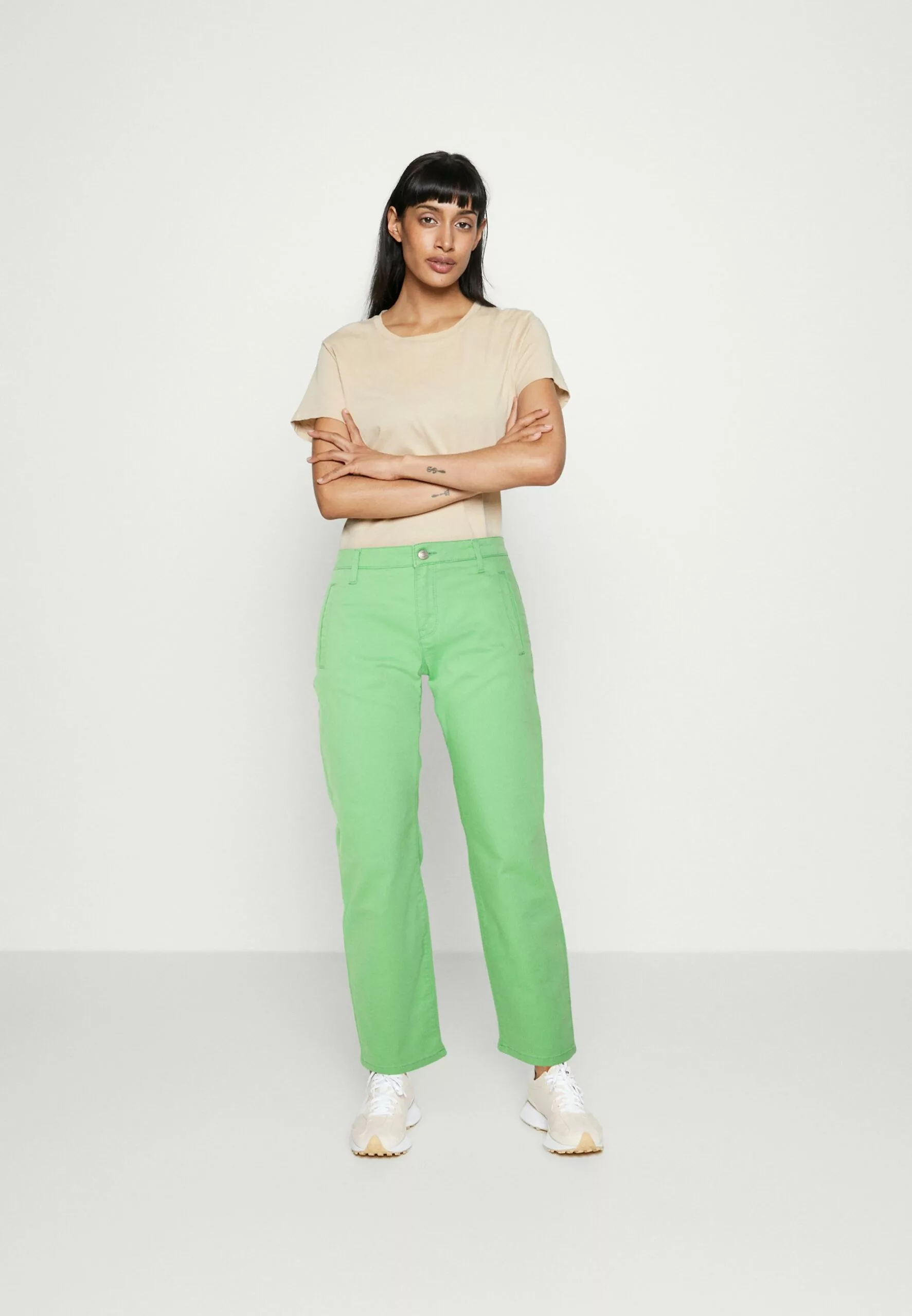 Selected Femme Slfmarina Pants - Chinos - Absinthe Green 2 Selected Femme Slfmarina Pants - Chinos - Absinthe Green - Bilde 2