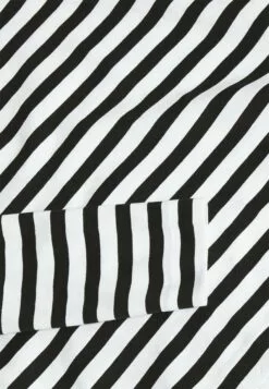 Selected Femme Slfstandard - Topper Langermet - Black/Snow White -Selected Femme Butikk 85a2e4d8b6b34baab93a3a280c9c0fc3