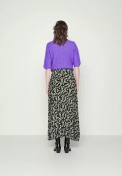 Selected Femme Slffinka Skirt - Maxiskjørt - Black Aop 9 Selected Femme Slffinka Skirt - Maxiskjørt - Black Aop -Selected Femme Butikk 8933e9dc92624803bd843f7488405ebb