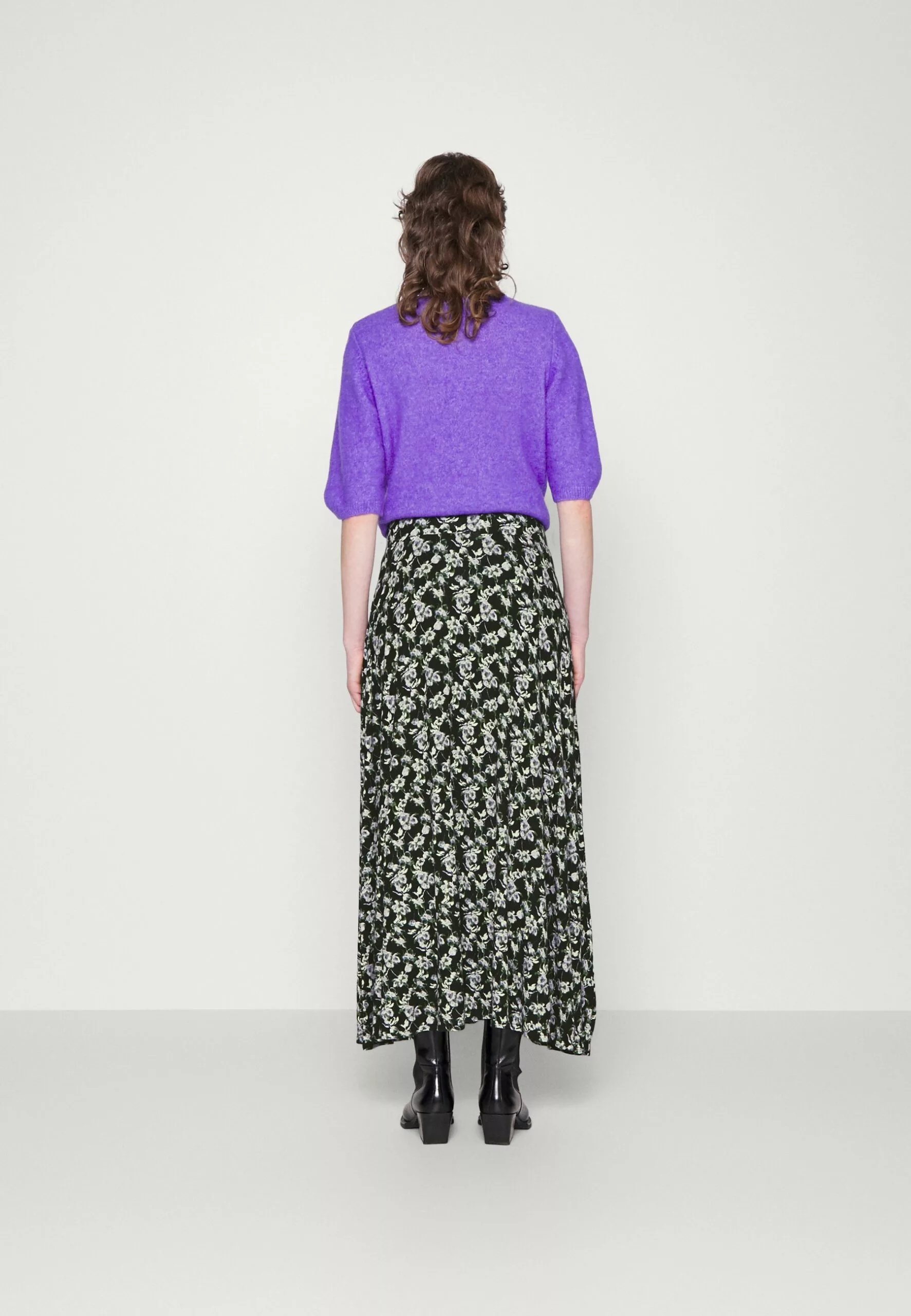 Selected Femme Slffinka Skirt - Maxiskjørt - Black Aop 3 Selected Femme Slffinka Skirt - Maxiskjørt - Black Aop - Bilde 3