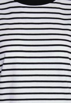 Selected Femme Slfmyessential Stripe O Neck Tee - T-Shirts Med Print - Black -Selected Femme Butikk 8d4ee0703f3d4c118dafb4b3ff31d8a6