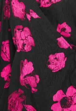 Selected Femme Slfvaletta Wrap- Bluse - Black -Selected Femme Butikk 90af5d2b1a43444dba1ecc6b2a907a33