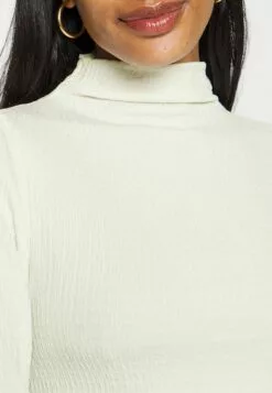 Selected Femme Slfbea Ls B Noos - Bluse - Snow White -Selected Femme Butikk 91f1637fa4984599bf36858ab33b8e81