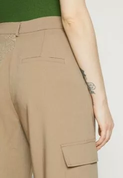 Selected Femme Slfcamma Pant - Cargobukse - Desert Taupe -Selected Femme Butikk 94b9a2f7eec947fe956c09306b65a0b6