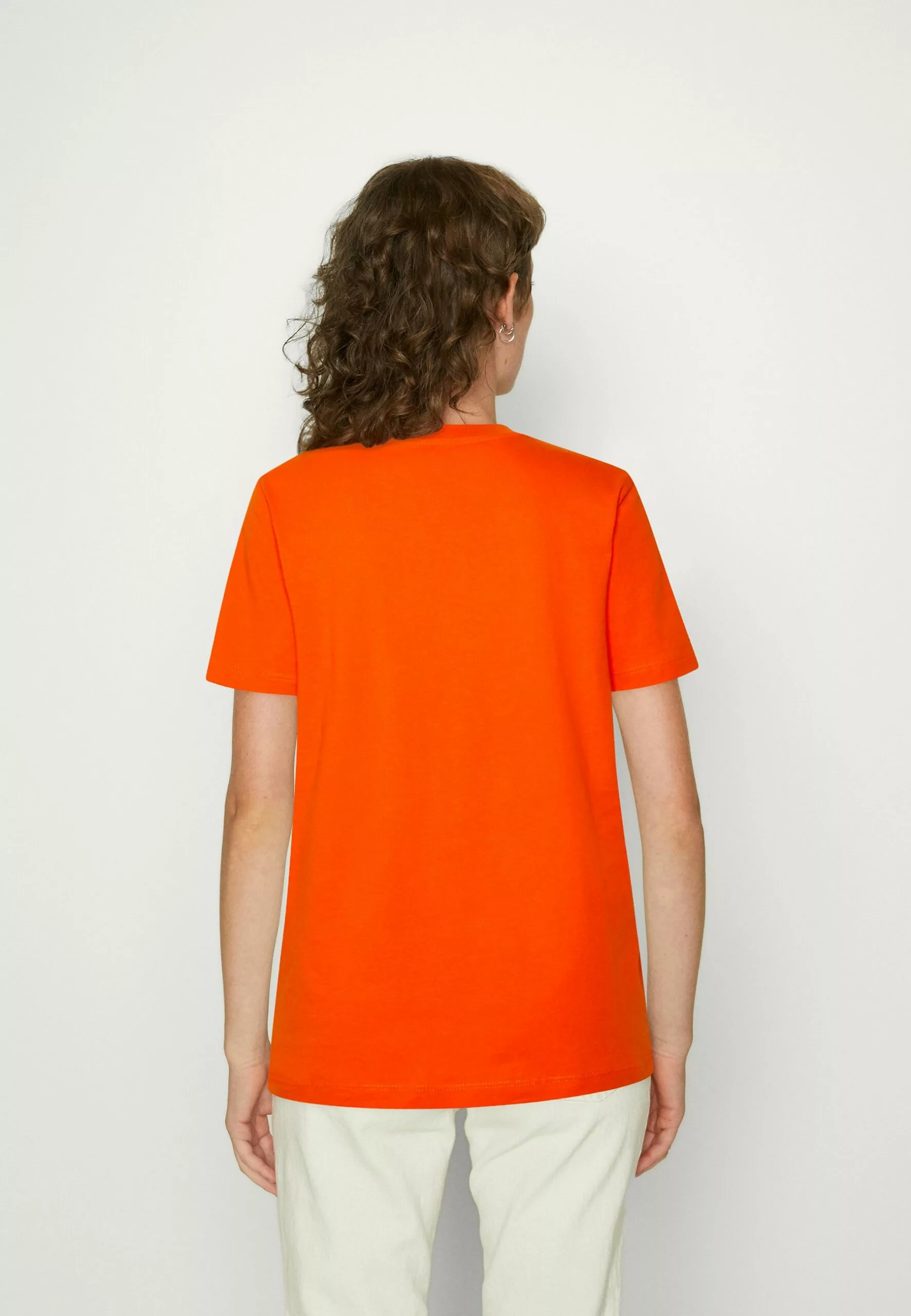 Selected Femme Slfmyessential Ss O-Neck Noos - T-Shirts - Orangeade 3 Selected Femme Slfmyessential Ss O-Neck Noos - T-Shirts - Orangeade - Bilde 3