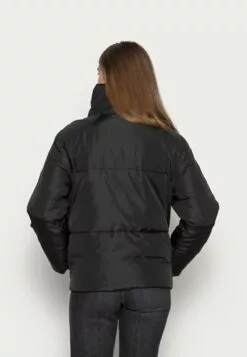 Selected Femme Slfdasa Puffer Jacket - Vinterjakke - Black 7 Selected Femme Slfdasa Puffer Jacket - Vinterjakke - Black -Selected Femme Butikk 9bd4778cd9d149929e42786e46a74d50