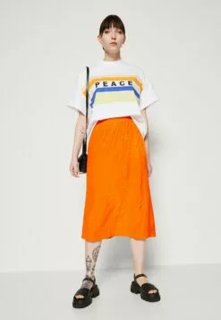 Selected Femme Slfabienne Midi Skirt- A-Line Skjørt - Orangeade -Selected Femme Butikk a707b7bda2fe4632abe0e2513c5825b0