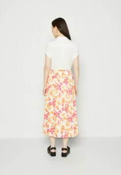 Selected Femme Slfdorita Midi Skirt - A-Line Skjørt - Papaya -Selected Femme Butikk a75c4a3e180347579a17b284999f3e59