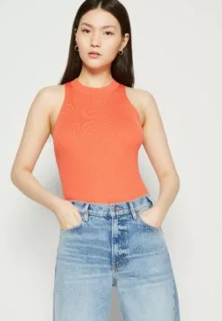 Selected Femme Slfsolina - Topper - Emberglow -Selected Femme Butikk b59dcc9101b04ebe8be044d871a45e8f