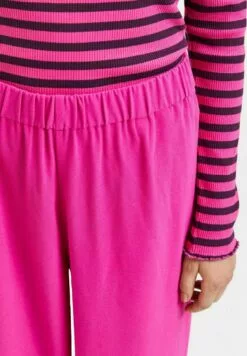 Selected Femme Slftinni-Relaxed Mw B Noos - Bukse - Raspberry Rose 9 Selected Femme Slftinni-Relaxed Mw B Noos - Bukse - Raspberry Rose -Selected Femme Butikk b5b9629f4d7d4946ad2ff5268a62a6df