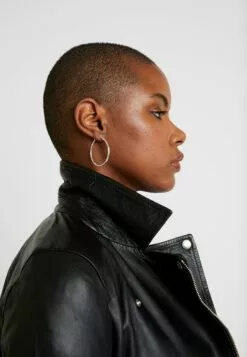 Selected Femme Slfkatie Noos B - Skinnjakke - Black -Selected Femme Butikk b7d41ce00ae746baa05e12af35235591