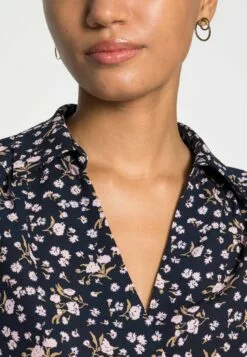 Selected Femme Slflina - Bluse - Dark Sapphire -Selected Femme Butikk bba5170389604653ad8e87f009b476cb