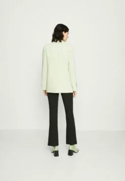 Selected Femme Slfdoah Asymmetric - Blazer - Celadon Green -Selected Femme Butikk c0a1798d6ad64c3dbd140254278b1847