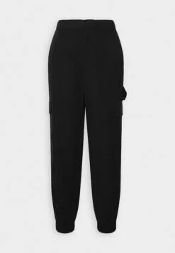 Selected Femme Slfcille Pant - Cargobukse - Black 9 Selected Femme Slfcille Pant - Cargobukse - Black -Selected Femme Butikk c47d2356a5a24fc09b045ec27b4b64b8
