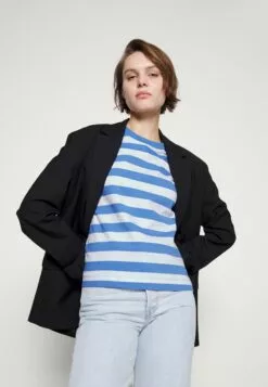 Selected Femme Slfessential Striped Boxy Tee - T-Shirts Med Print - Ultramarine/Bright White - Wide -Selected Femme Butikk c53fb7c96ce646c0a63bf6fe195547ca