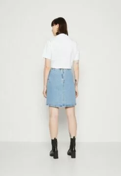 Selected Femme Slfkrista Skirt - Jeansskjørt - Light Blue Denim -Selected Femme Butikk cd5df0f6db754703b53d8dd2956b3da6