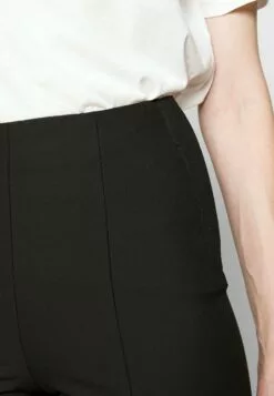 Slfeliana Mw Slim Flared Pant Tall - Bukse - Black -Selected Femme Butikk d34fb3094d4a4f038c08a44b50a6e9c4