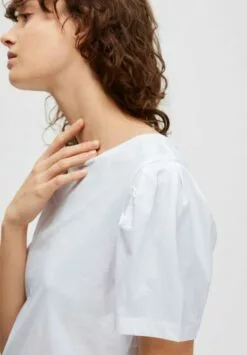 Selected Femme Slfofelia O Neck Tee - T-Shirts Med Print - Bright White 9 Selected Femme Slfofelia O Neck Tee - T-Shirts Med Print - Bright White -Selected Femme Butikk d5af3abaa2924ce3a1a9aa30e13473c8