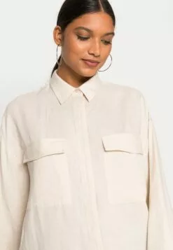 Selected Femme Slflena Long - Skjorte - Natural 9 Selected Femme Slflena Long - Skjorte - Natural -Selected Femme Butikk d7b210a6304743c4bc752a511811b441