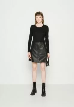 Front -Selected Femme Butikk db303d8fb7fa42cbba5a664247b76794